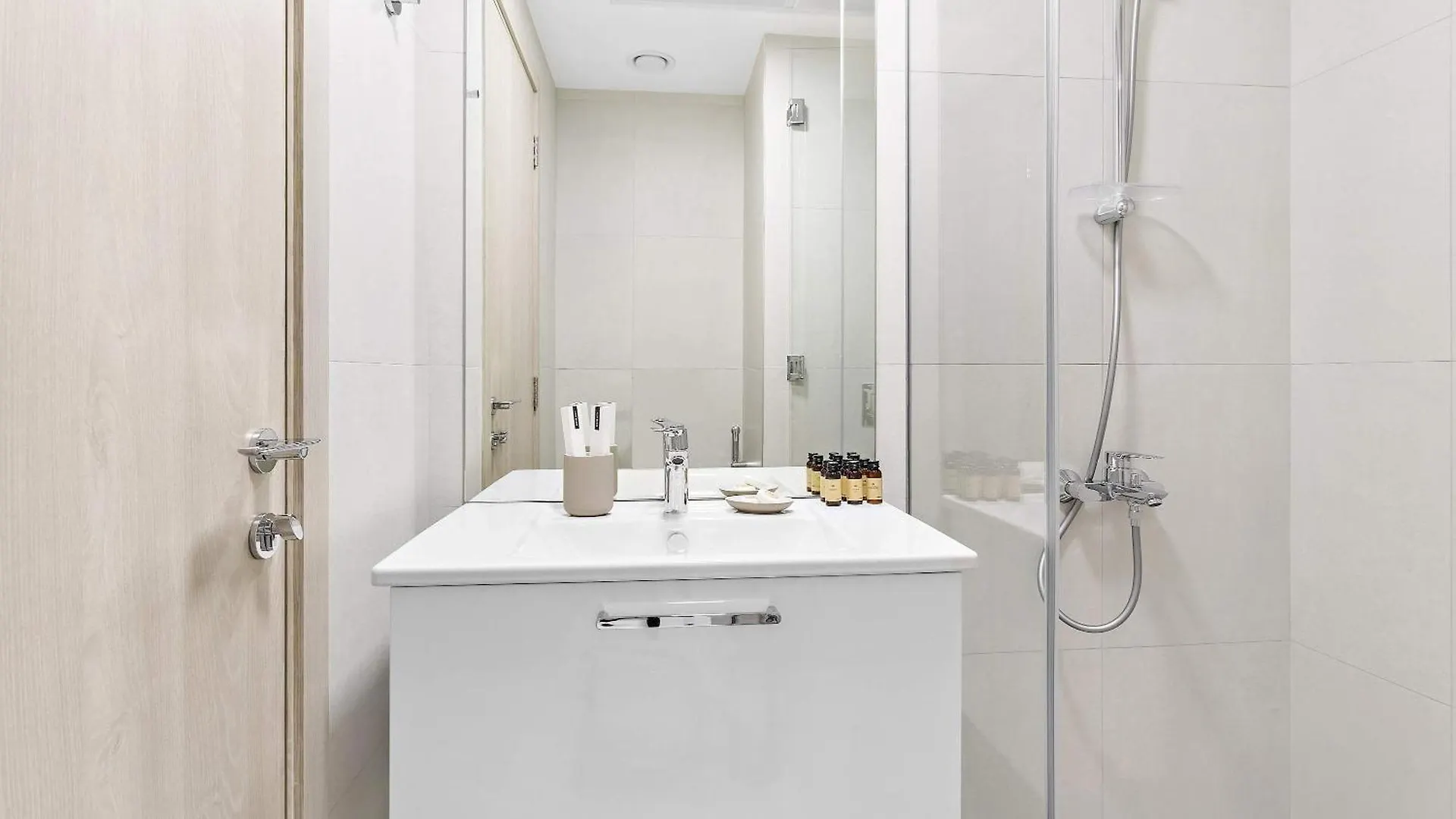 Apartment Silkhaus Cozy Studio In Jvc Luma21 Dubai United Arab Emirates